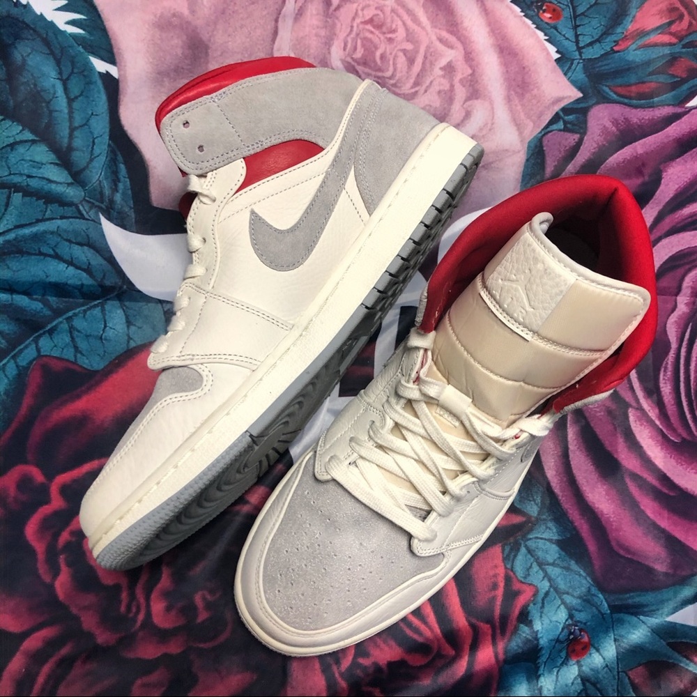 Air Jordan 1 Mid PRM